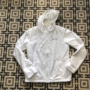 Columbia Sportswear Jacket White Rain Jacket / Windbreaker
Size Medium